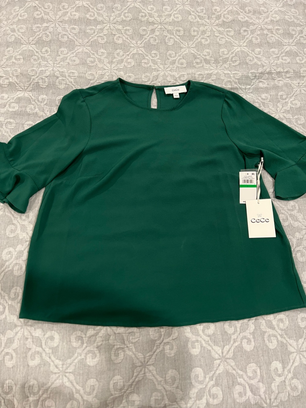CeCe Emerald Green Crewneck Sweater with Subtle Puff Sleeves
